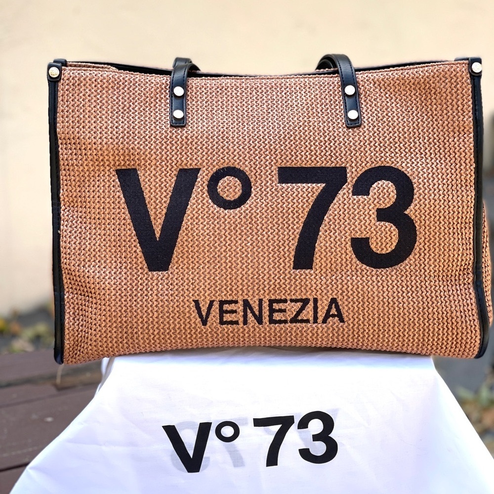 Italian Vo73 Canvas and Eco Leather Travel or Everyday Large Bag. Like New!